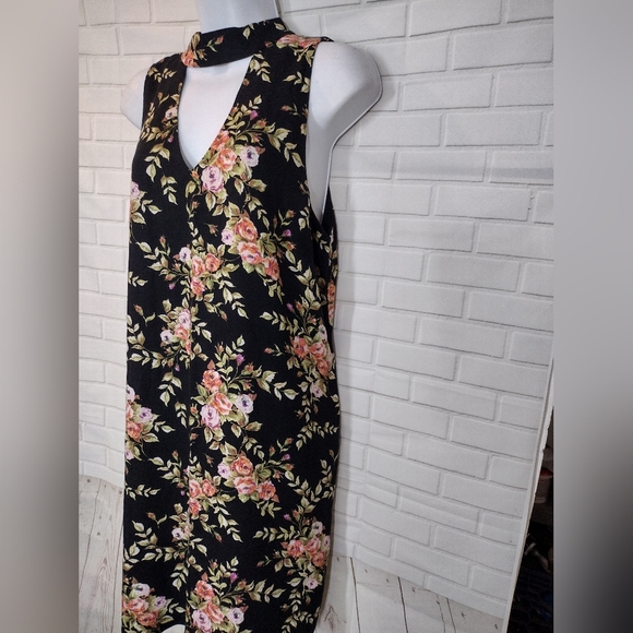 WAYF Floral Black Dress - Picture 3 of 7